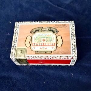 Arturo Fuente Magnum cigar box